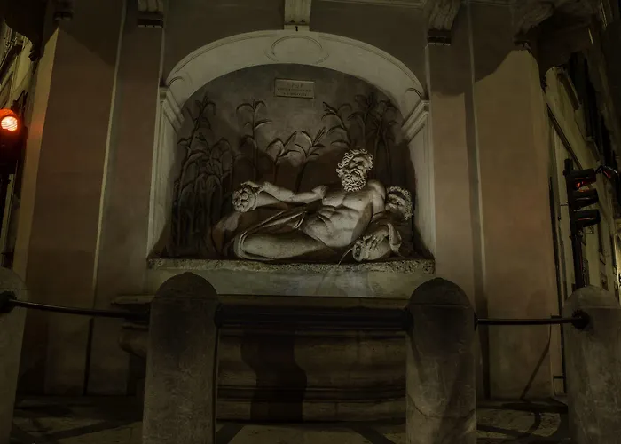 Luxury Rooms H 2000 RomaBed and Breakfast